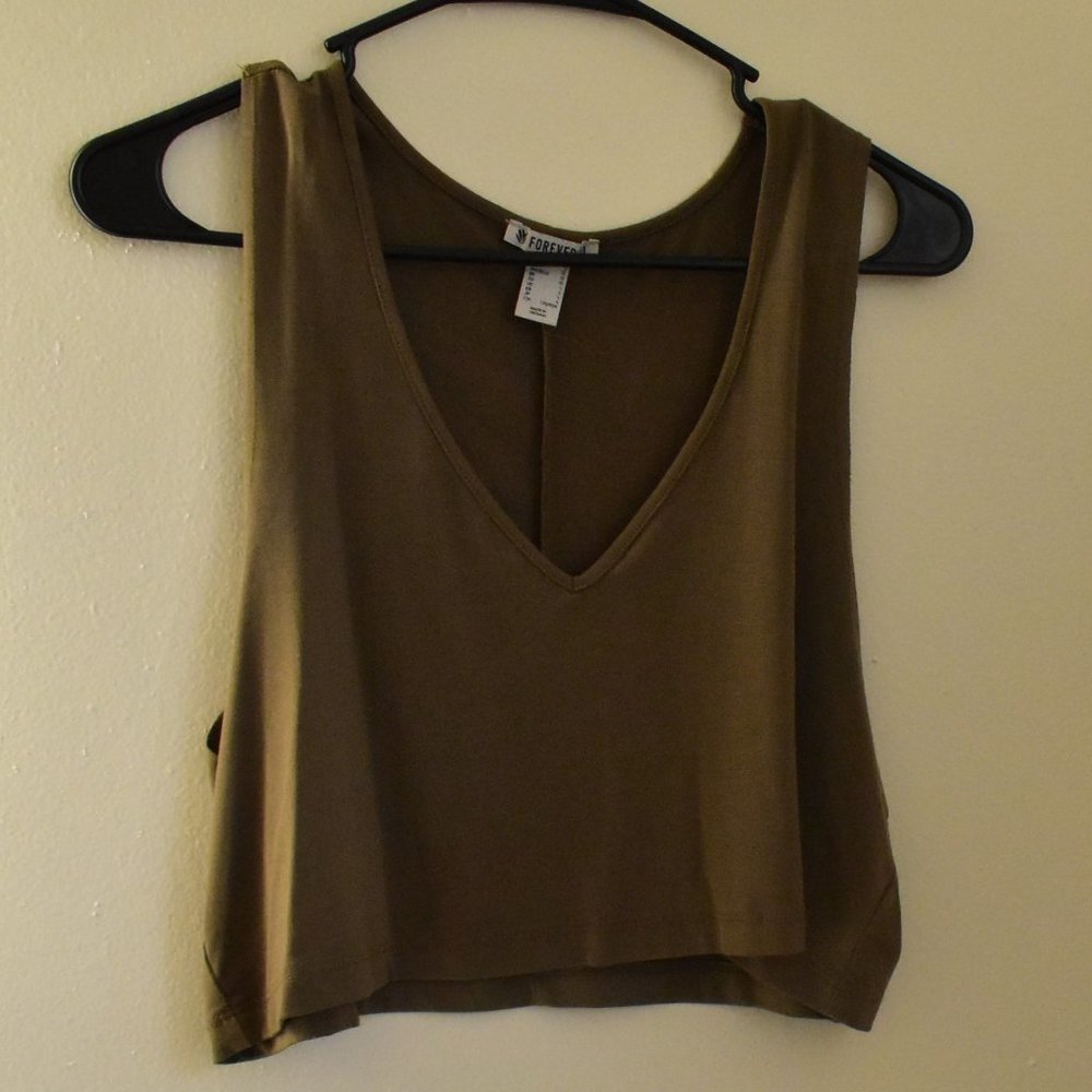 Olive Green Sleeveless Cropped Shirt